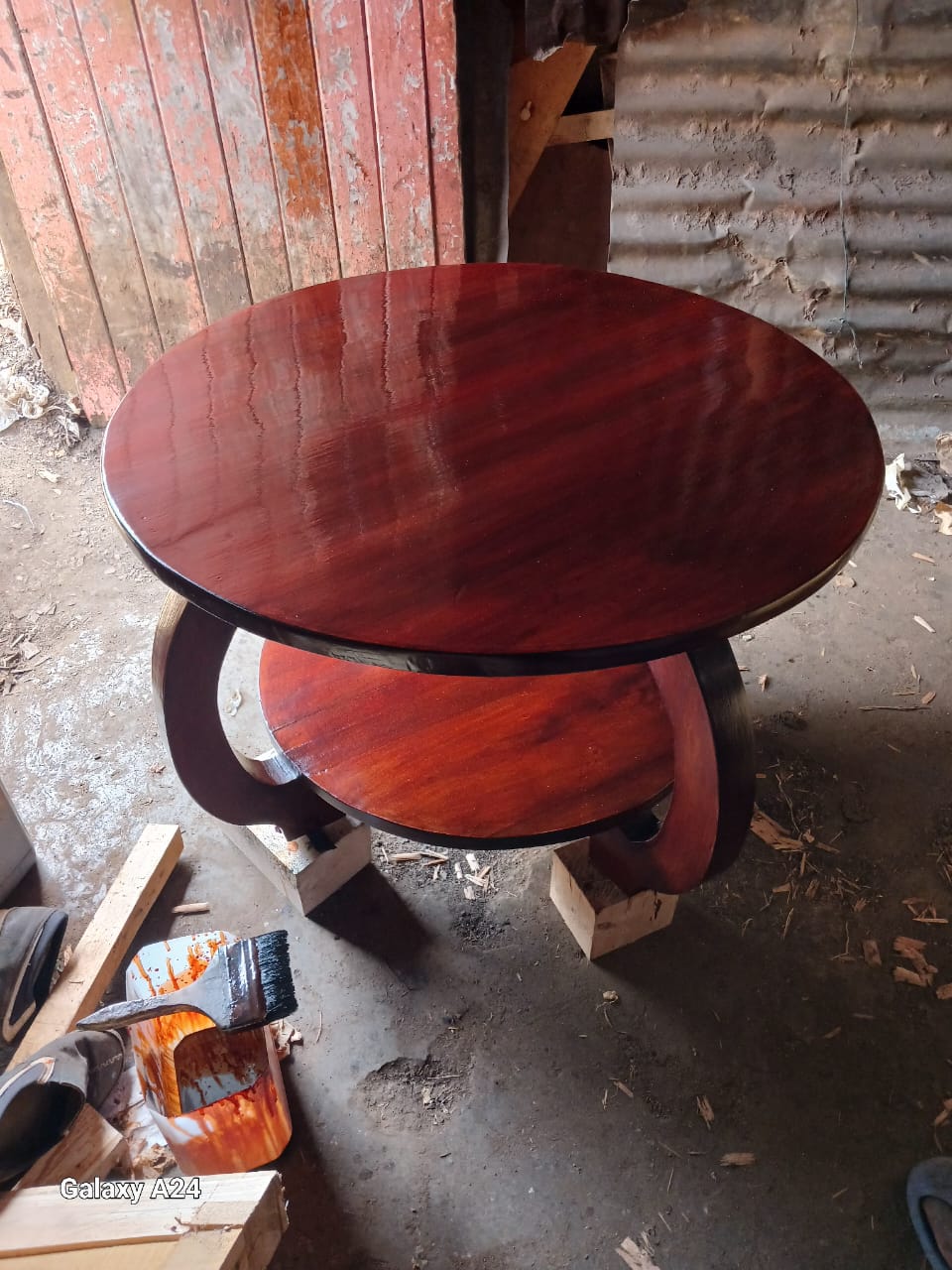 Round Table