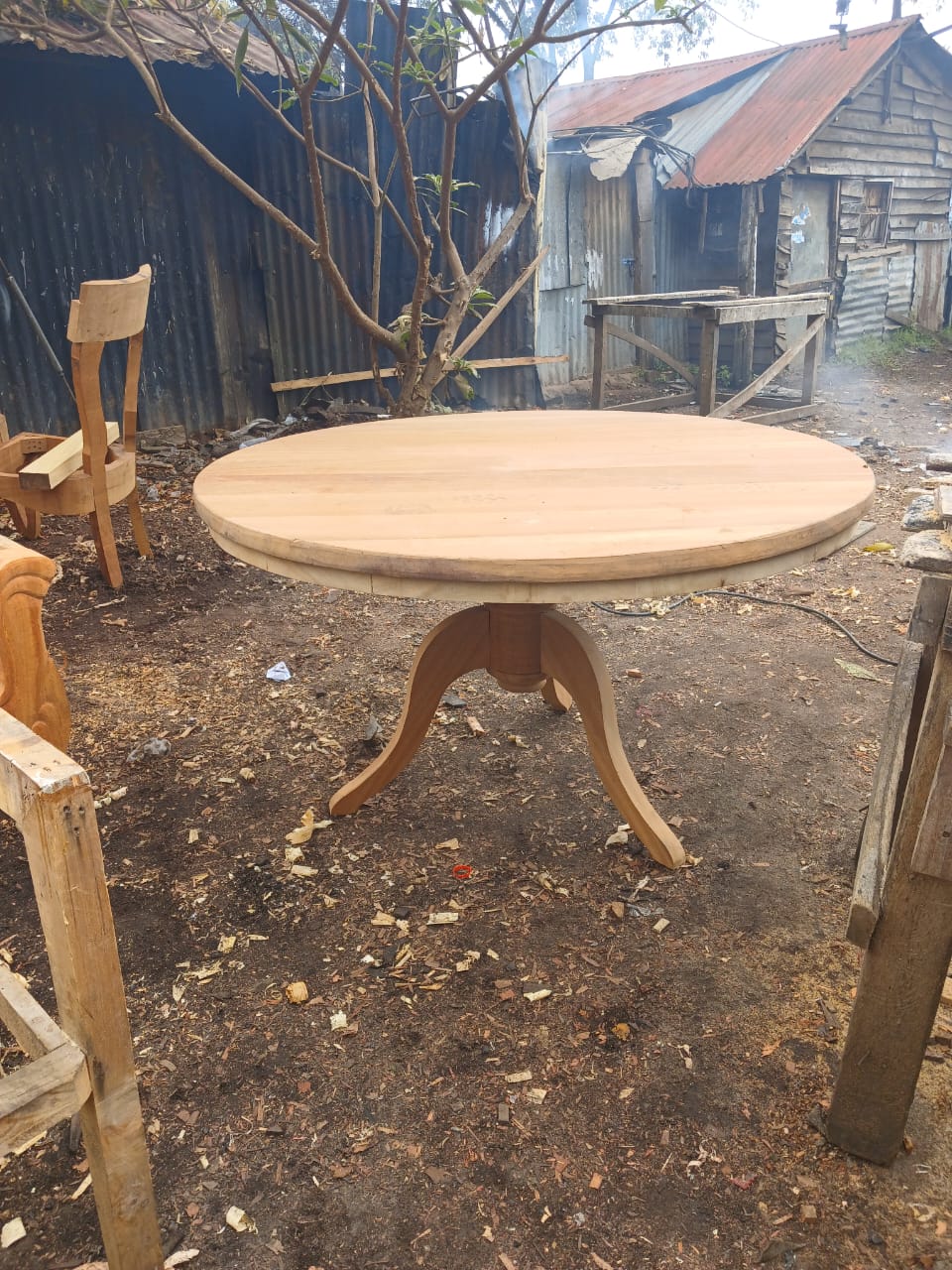 Round table